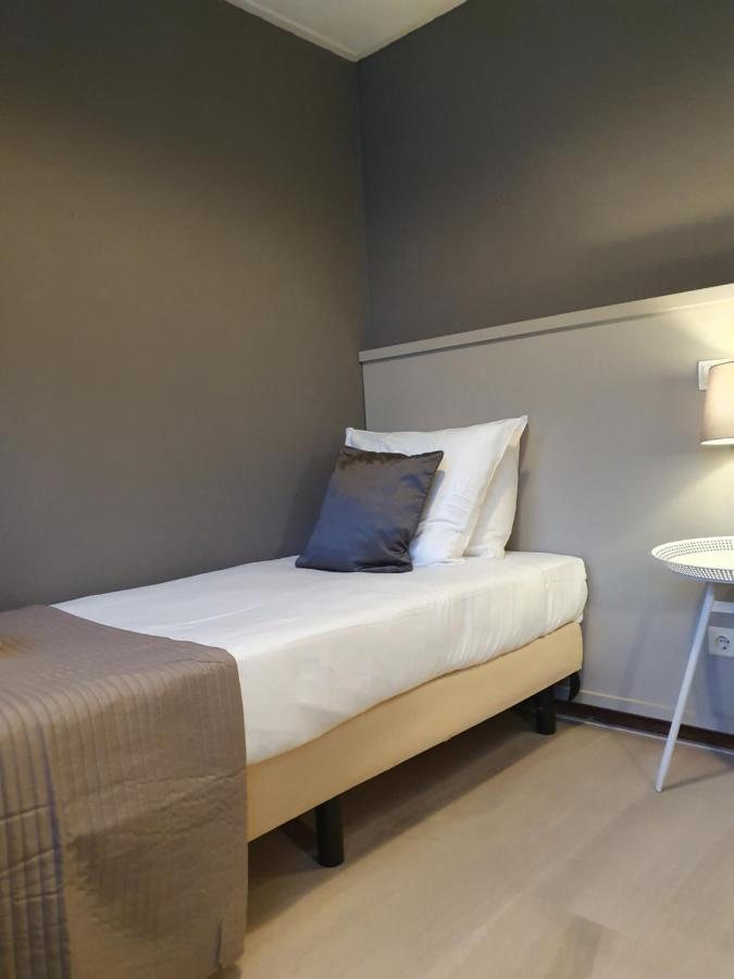 City Hotel Мепел Екстериор снимка