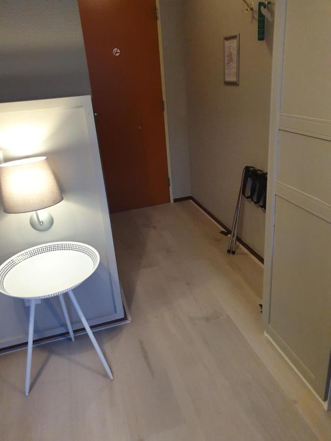 City Hotel Мепел Екстериор снимка