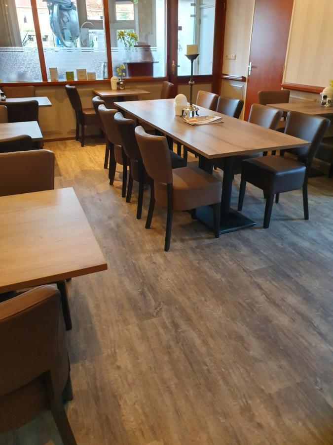 City Hotel Мепел Екстериор снимка