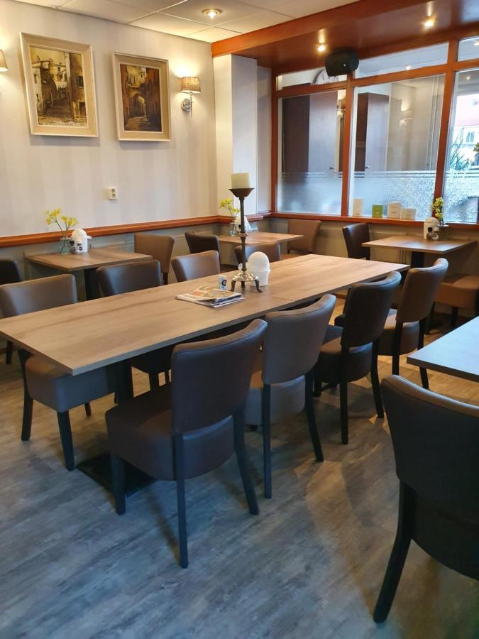 City Hotel Мепел Екстериор снимка