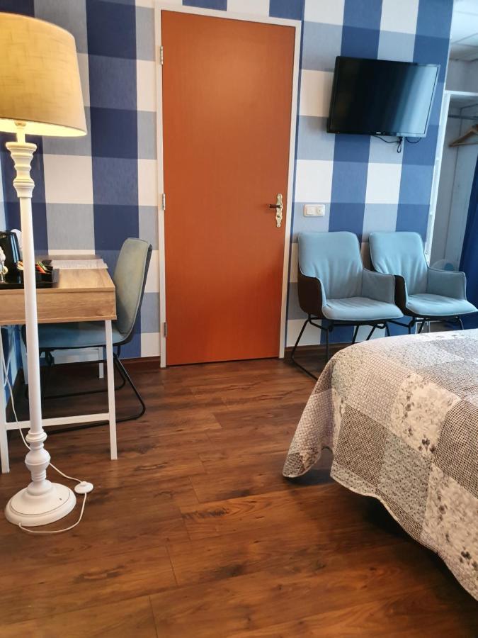 City Hotel Мепел Екстериор снимка