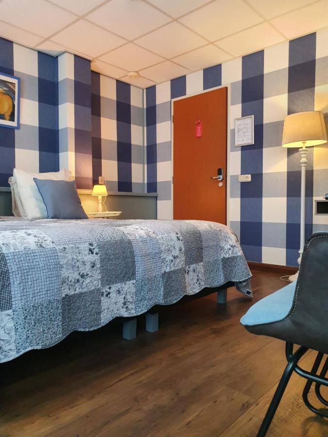 City Hotel Мепел Екстериор снимка